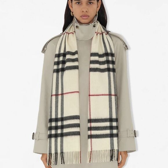 Burberry Accessories - Burberry 100% Cashmere Scarf Unisex $590 Classic Nova Check Fringe Scarf Sand